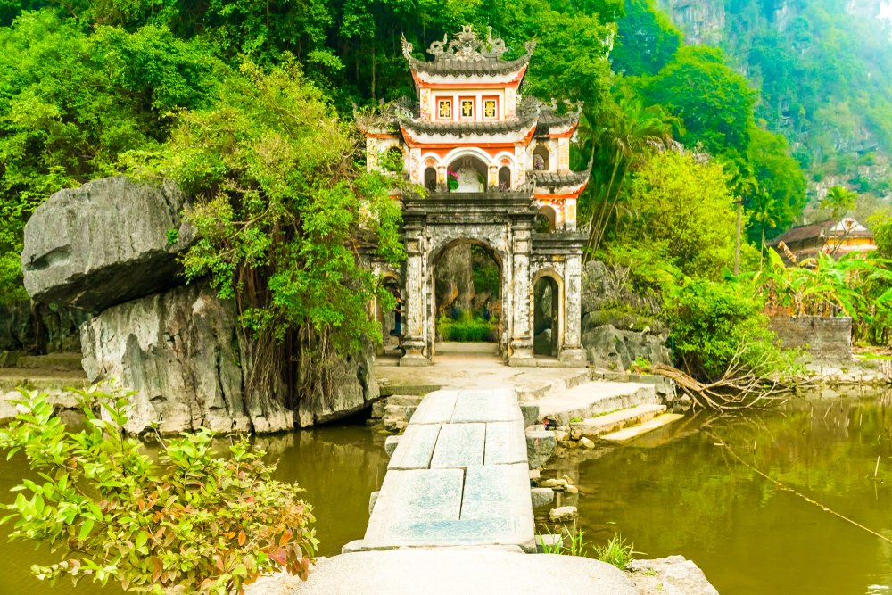 Visite de la pagode Bich Dong