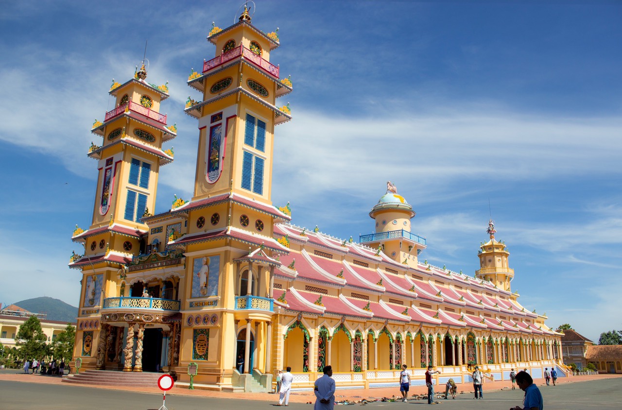 temple-cao-dai-1