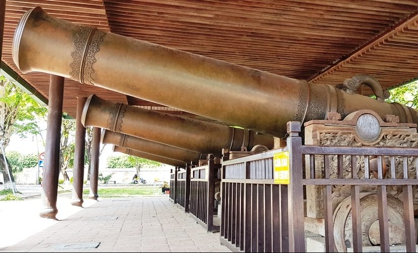 Neuf canons sacrés – Symbole de la puissance de la dynastie des Nguyên