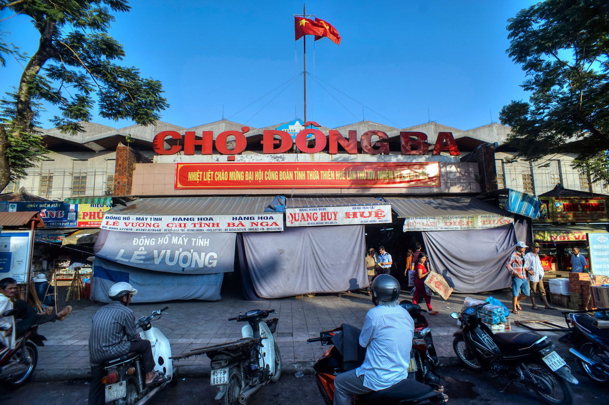 Marche de Dong Ba a Hue