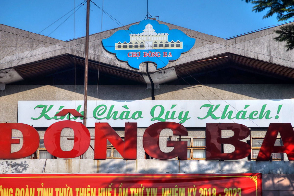 Marche de Dong Ba a Hue