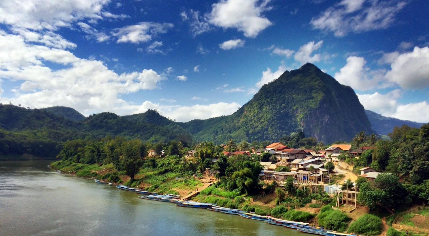 Explorez Nong Khiaw : Guide de voyage