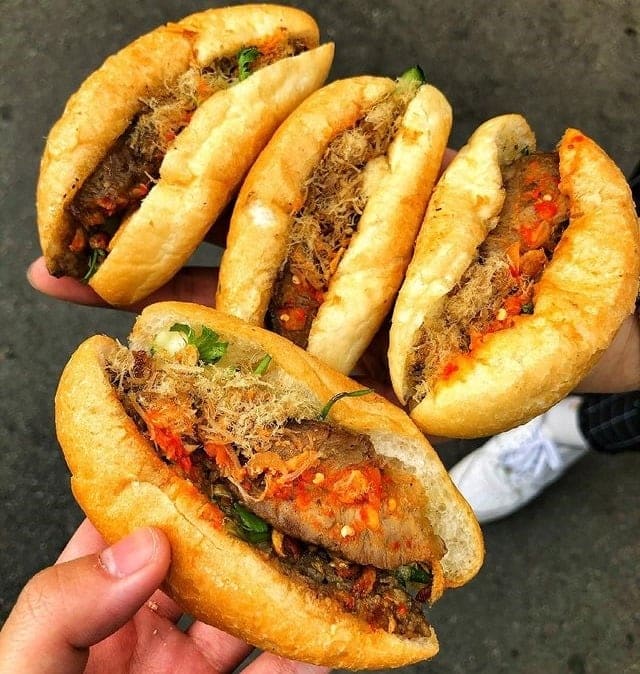 Découvrez les délices culinaires autour du marché de Dong Xuan à Hanoï