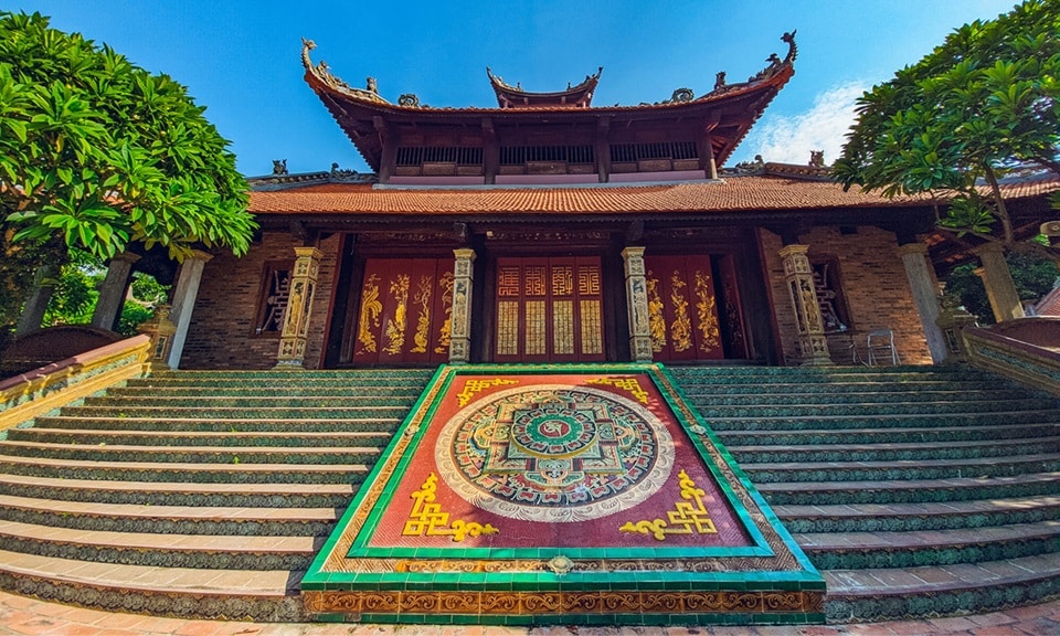 La pagode Tiêu Dao, une pagode en céramique à Bat Trang