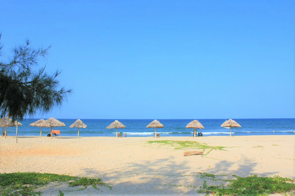 Découvrez la plage Nhat Le à Quang Binh