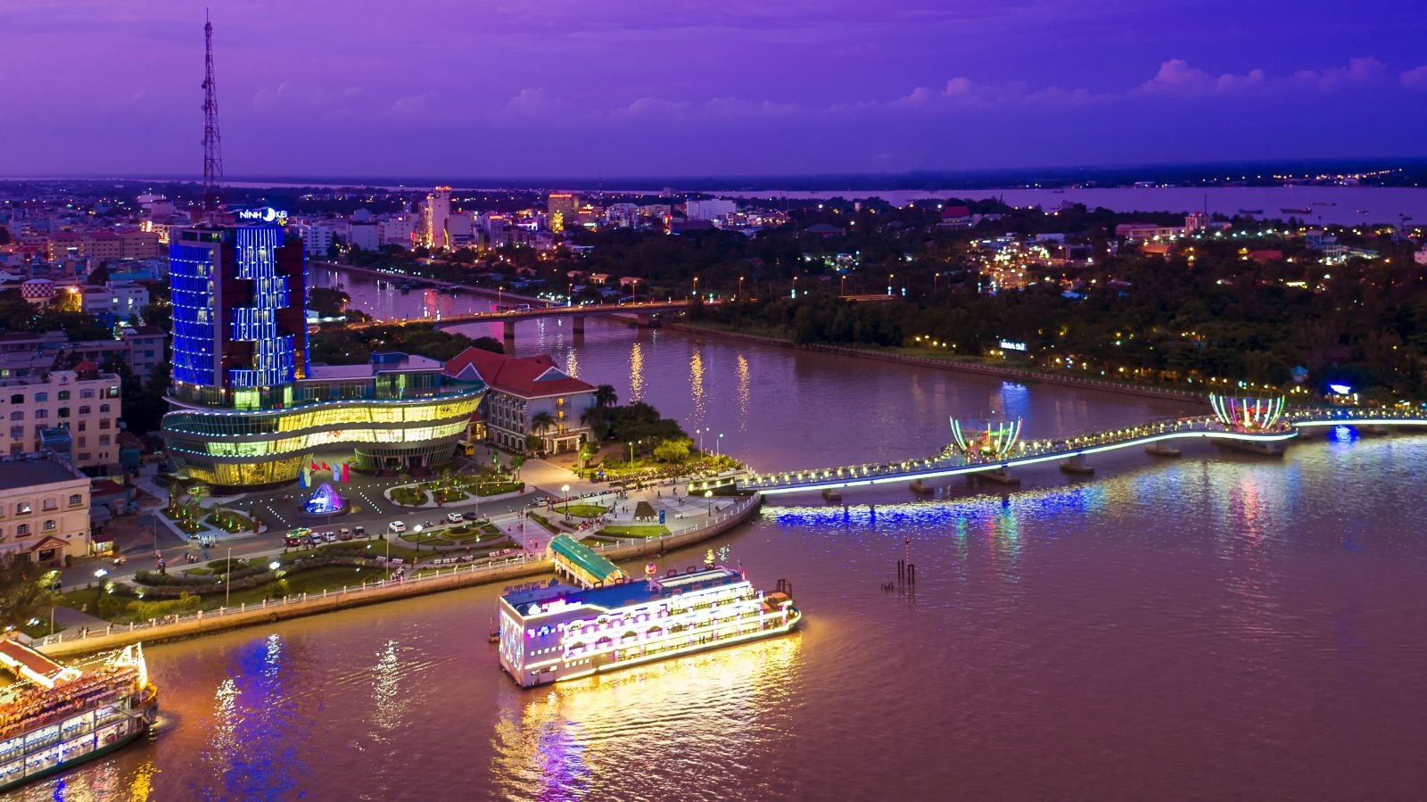 Quai de Ninh Kieu – Culture et charme fluvial à Can Tho