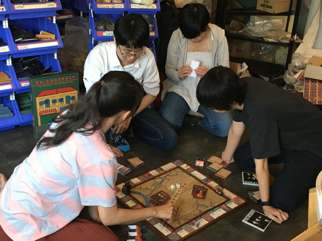 Cartes, échecs et jeux familiaux